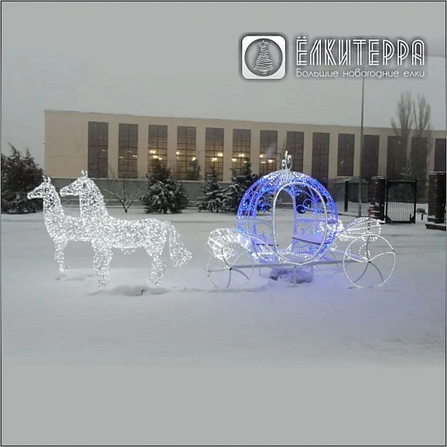 Карета для Золушки с двумя лошадьми световая новогодняя фигура